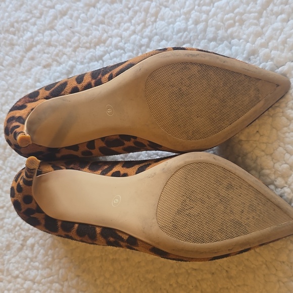 Elisabet Tang Leopard Suede Pumps - Picture 6 of 9